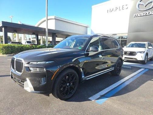 2025 BMW X7 xDrive40i