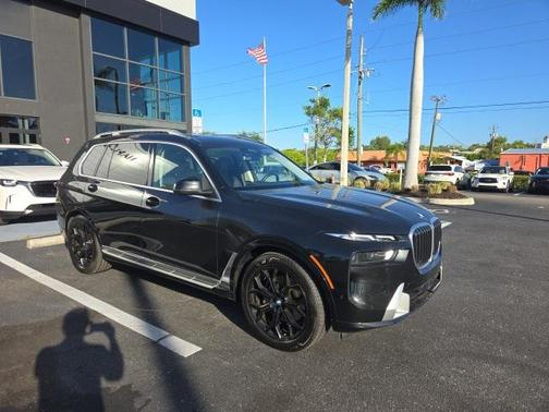 2025 BMW X7 xDrive40i