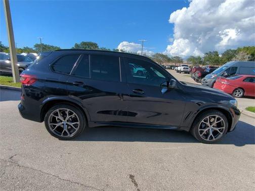 2023 BMW X5 M50i