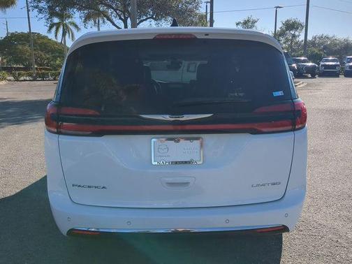 2024 Chrysler Pacifica Limited