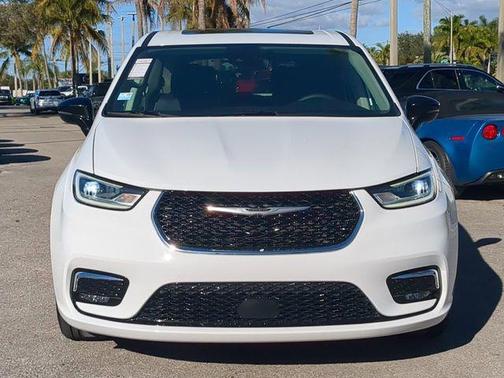 2024 Chrysler Pacifica Limited