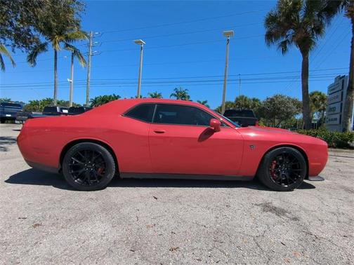 2015 Dodge Challenger SRT Hellcat