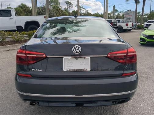 2017 Volkswagen Passat 1.8T R-Line w/Comfort