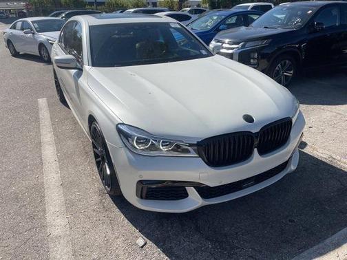 2018 BMW 750 I