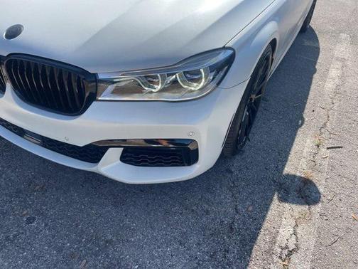 2018 BMW 750 I