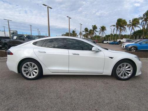 2016 Tesla Model S 90D