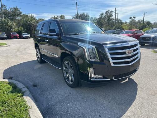 2017 Cadillac Escalade Luxury