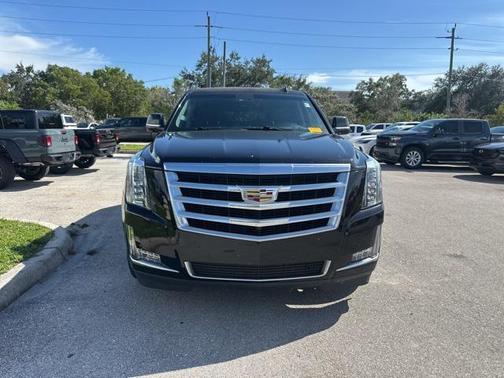 2017 Cadillac Escalade Luxury