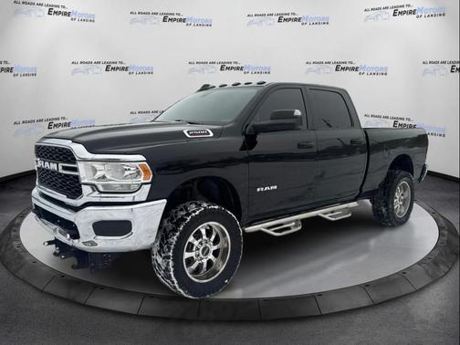 2021 RAM 2500 Tradesman Crew Cab 4x4 6'4' Box