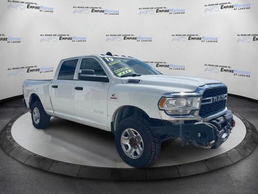 2019 RAM 2500 Tradesman Crew Cab 4x4 6'4' Box