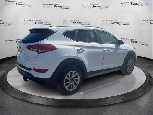 2017 Hyundai TUCSON SE