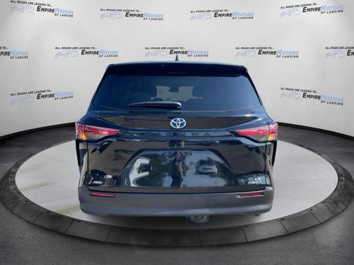 2021 Toyota Sienna LE