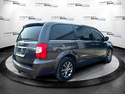 2015 Chrysler Town & Country S