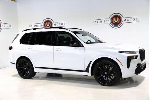 2024 BMW X7 M60i