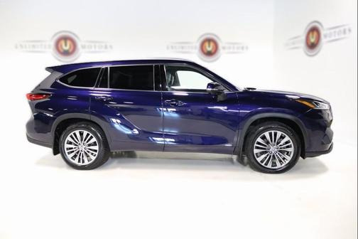 2021 Toyota Highlander Hybrid Platinum