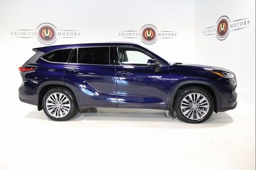 2021 Toyota Highlander Hybrid Platinum