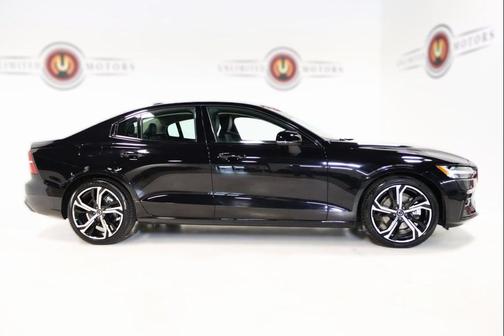 2025 Volvo S60 B5 Core