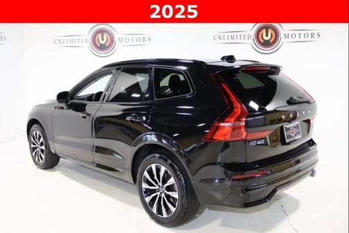 2025 Volvo XC60 B5 Plus