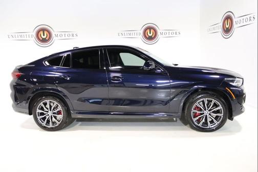 2022 BMW X6 M50i
