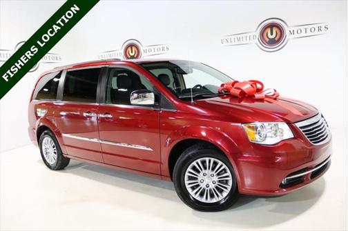 2015 Chrysler Town & Country Touring-L