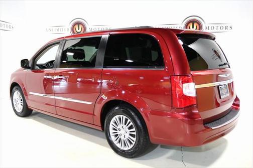 2015 Chrysler Town & Country Touring-L
