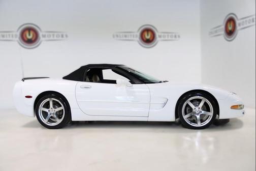 2004 Chevrolet Corvette Base
