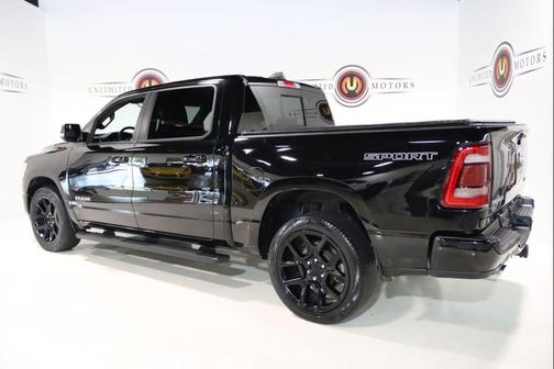 Diamond Black Crystal Pearlcoat 2023 RAM 1500 Laramie