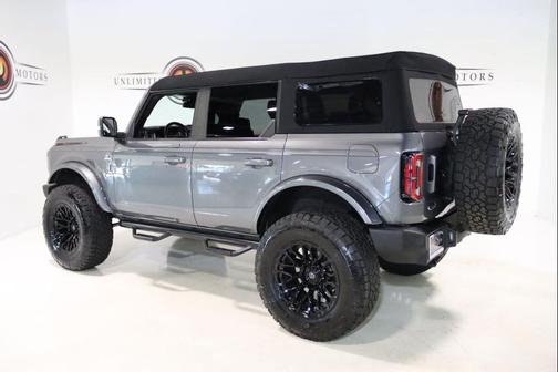 Carbonized Gray Metallic 2023 Ford Bronco Outer Banks