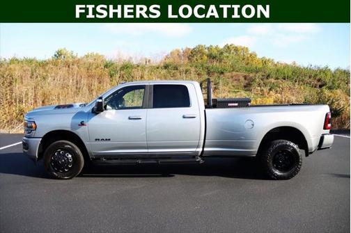 2024 RAM 3500 Laramie Crew Cab 4x4 8' Box