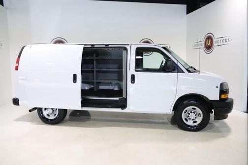 Summit White 2019 Chevrolet Express 3500 Work Van
