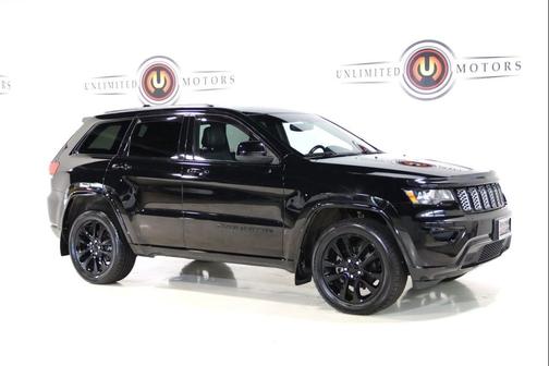Diamond Black Crystal Pearlcoat 2019 Jeep Grand Cherokee Altitude
