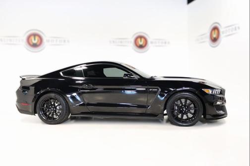 2017 Ford Shelby GT350 Base