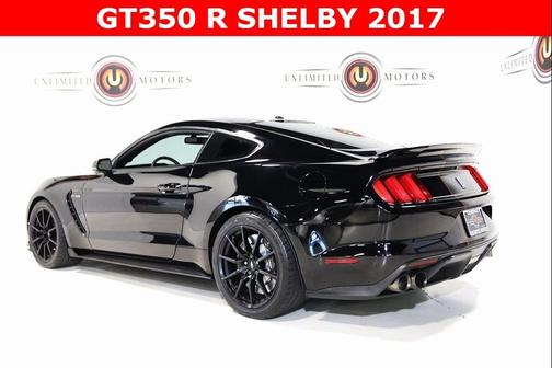 2017 Ford Shelby GT350 Base