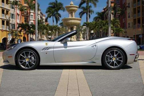 2011 Ferrari California Base