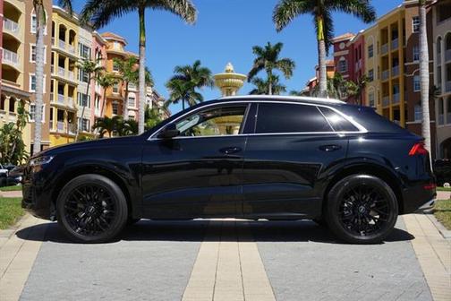 2022 Audi Q8 55 Premium Plus
