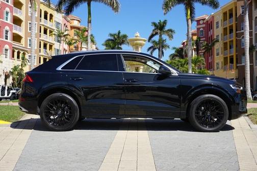 2022 Audi Q8 55 Premium Plus
