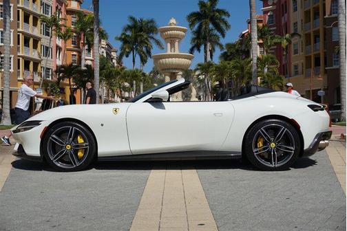 2024 Ferrari Roma Spider 
