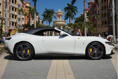 2024 Ferrari Roma Spider 