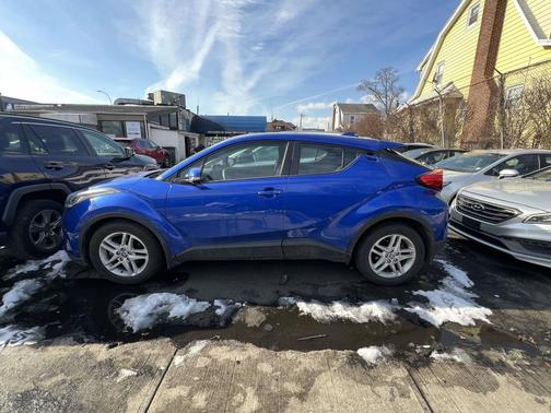 2020 Toyota C-HR LE