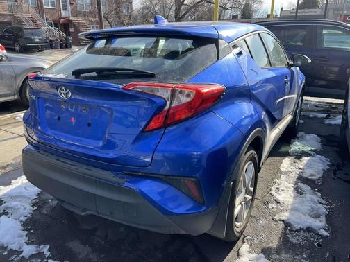 2020 Toyota C-HR LE