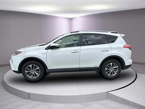 2018 Toyota RAV4 Hybrid LE Plus