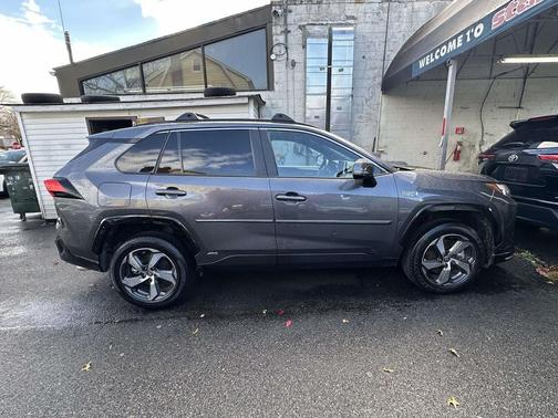 2023 Toyota RAV4 Prime SE