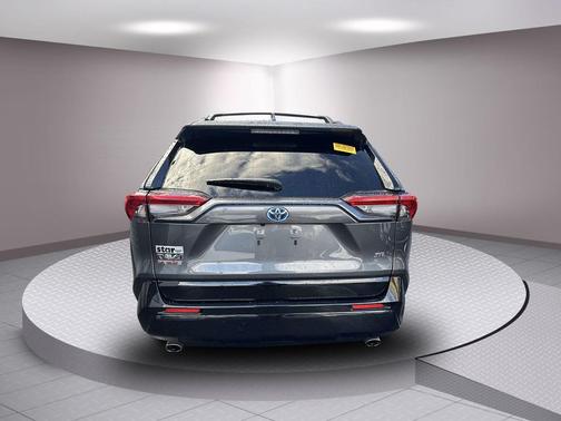 2023 Toyota RAV4 Prime SE