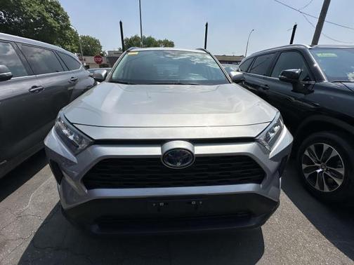 2022 Toyota RAV4 Hybrid LE