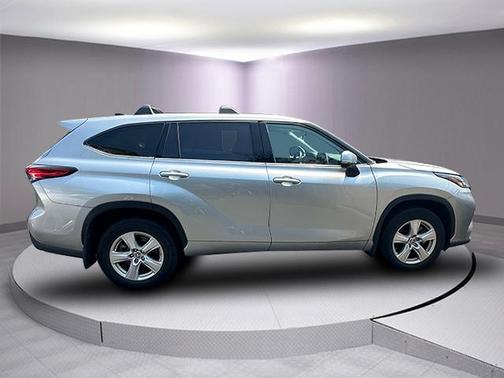 2022 Toyota Highlander L