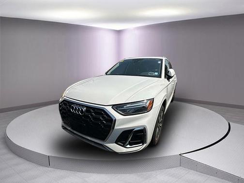 2023 Audi Q5 45 S line quattro Premium