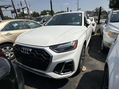 2023 Audi Q5 45 S line quattro Premium