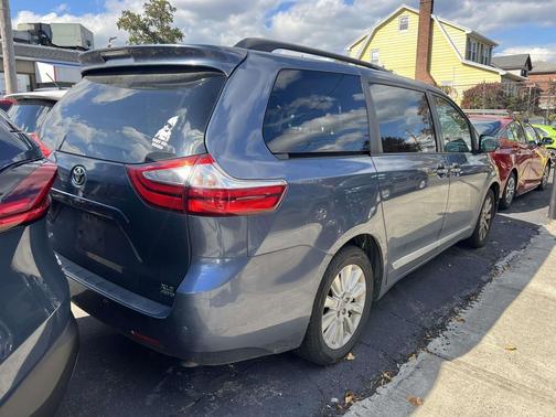 2015 Toyota Sienna XLE