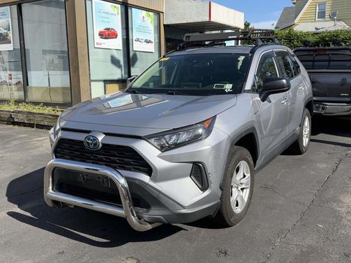 Silver Sky Metallic 2019 Toyota RAV4 Hybrid LE