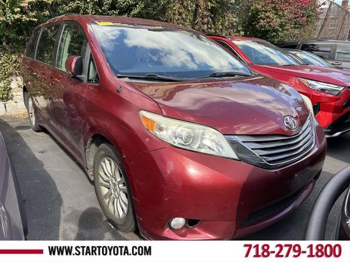 2011 Toyota Sienna XLE